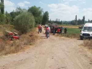 Yeşilyurt’ta Traktör Devrildi: 1 Ölü, 1 Yaralı