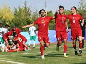 Futbolda Şampiyon Türkiye