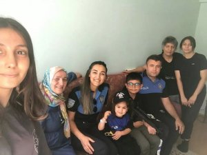 Tdp Polislerinden 8 Yaşındaki Hüseyin’e Sürpriz Ziyaret