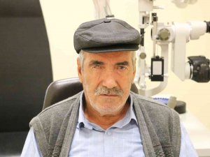 Yaşlı Adam Kornea Nakliyle Yeniden Görmeye Başladı