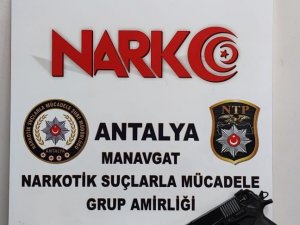 Şortunun Cebinde Metamfetamin Ele Geçirildi