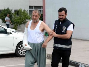 Annesini Yastıkla Boğarak Öldürdü