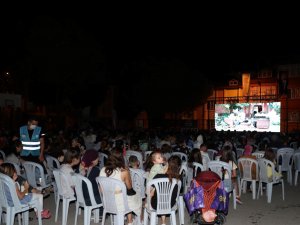 Binlerce Kişi Akkonak’ta Filmi Keyfi Yaşadı