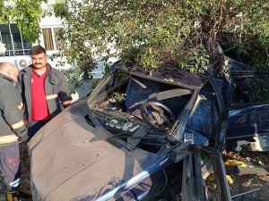 Erdemli’de Trafik Kazası: 2 Yaralı