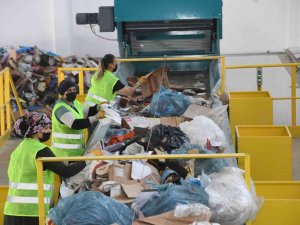 Aksaray’da Atık Toplama, Ayırma Ve 1. Sınıf Atık Getirme Merkezi Faaliyete Geçti