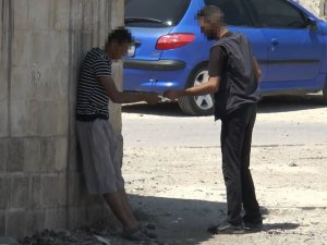 Metruk Binada Güpegündüz Uyuşturucu Ticareti Pes Dedirtti