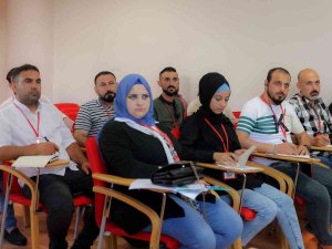 Sü İ̇letişim Fakültesi Akademisyenleri Azez’deki Gazetelere Eğitim Verdi