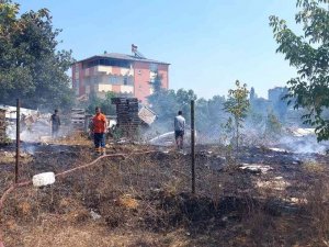 Gönüllü İtfaiyecilerin Erken Müdahalesi Yangının Büyümesini Engelledi