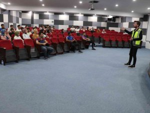 Batman’da Staj Gören Öğrencilere İş Güvenliği Eğitimi Verildi