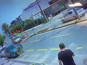 Otomobiliyle Bisikletliye Çarptı, Kazanın Şokunu Atamadı