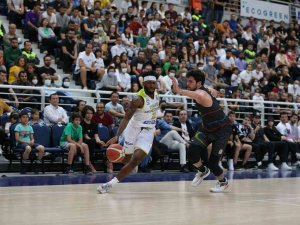 Başkan Doğan Basketbol Kulübü Yönetimiyle Buluştu