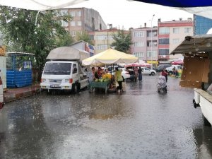 Tekirdağ’da Sağanak Yağış Hayatı Olumsuz Etkiledi
