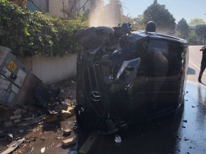 Otomobil İle Çarpışan Hafif Ticari Araç Devrildi: 1 Yaralı