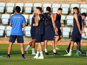 Medipol Başakşehir, Royal Antwerp Maçı Hazırlıklarını Tamamladı