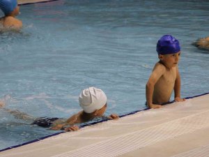 Gümüşhane’de Köyden Gelen Çocuklar İlk Defa Havuzla Tanıştı