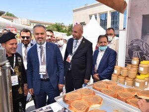 Bursa’nın İpeksi Lezzetleri Vitrine Çıkıyor