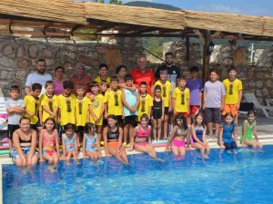 Başkan Yaman Yaz Yüzme Kursunu Ziyaret Etti