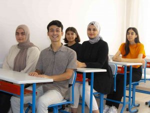 Mersin Büyükşehir Belediyesinin Kurs Merkezlerinden Büyük Başarı