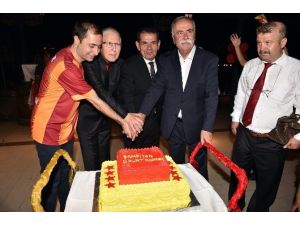 Başkan Özbek’ten Transfer Mesajı