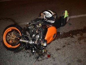 Antalya’da Otomobile Arkadan Çarpan Motosiklet Sürücüsü Yaralandı