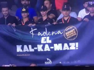 Jandarmadan Stadyumda, ’Kadına El Kalkamaz’ Pankartı
