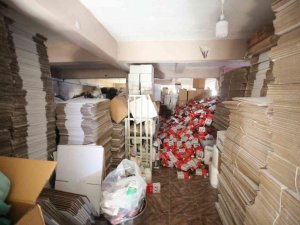 Şanlıurfa’da Sahte Tarım İlacı Üretilen Depoya Baskın