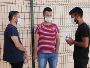 Zulmün Böylesi: Göçmenleri Dövüp, Aç Ve Susuz Bırakmışlar