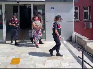 Yarım Kilo Eroinle Yakalanan Kadın Tacir Jandarmanın Takibinden Kaçamadı