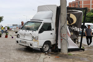 Trabzon'da yolcu otobüsünün neden olduğu kazada 5 kişi yaralandı
