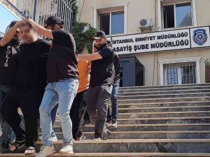 Esenyurt’ta Korkunç Cinayet: Arkadaşını Evinde Öldürdü