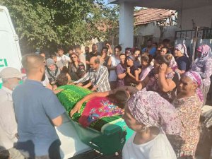 Kocası Tarafından Öldürülen Kadın Son Yolculuğuna Uğurlandı