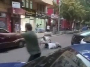 Kahramanmaraş’ta 1 Kişinin Yaralandığı Silahlı Kavga Kamerada