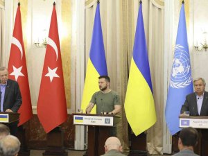 Zelenskiy: "Müzakerelerin Tek Yolu Rus Ordusunun Çekilmesi"