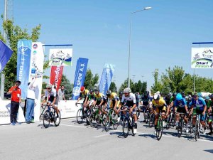 Uluslararası Bisiklet Yarışması Tomarza’da Start Aldı
