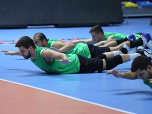 Bursa Büyükşehir Belediyespor Erkek Voleybol Takımı Yeni Sezon Hazırlıklarına Devam Ediyor