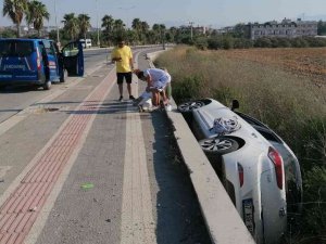 Otomobil Şarampole Devrildi, Kimsenin Burnu Bile Kanamadı