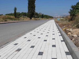 Darıca Burak Reis Caddesi’nde Yenileme Çalışmaları Devam Ediyor