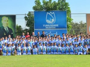 Yunusemre İle Futbolu Öğrendiler