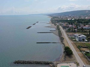 Karadeniz Samsun Sahillerini Yutmaya Devam Ediyor