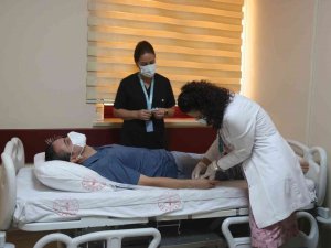 Migren Ağrılarından Binden Fazla İğne Yaptı, Şifayı Geleneksel Ve Tamamlayıcı Tıpta Buldu