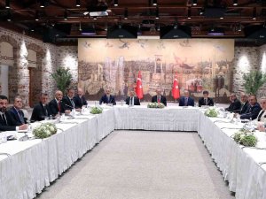 Cumhurbaşkanı Erdoğan, Ti̇m Başkanı Ve Yönetim Kurulu Üyelerini Kabul Etti