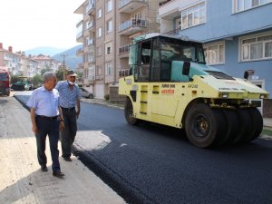Başkan Akkaya Asfaltlama Çalışmalarını İnceledi