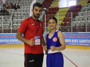Demir Yumruk Sıla, Avrupa Boks Şampiyonasında Finale Yükseldi