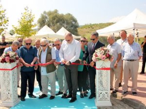 Çınarcık’ta Portatif Yüzme Havuzu Açıldı