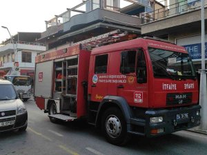 Kafenin Fritözü Alev Aldı, Ekipler Harekete Geçti
