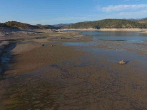Kuraklığın Acı Görüntüsü...çaygören Barajı’nda Alarm Zilleri...