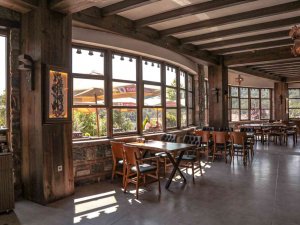 Gürsu’nun “Kırlangıç Sofrası” Muhteşem Manzarasında Misafirlerini Lezzetlerle Buluşturuyor