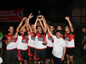 Tufanbeyli’de Mahalleler Arası Futbol Turnuvasında Şampiyon Belli Oldu