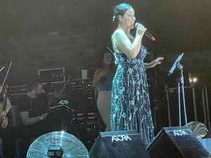 Zara, Bodrum’da Konser Verdi