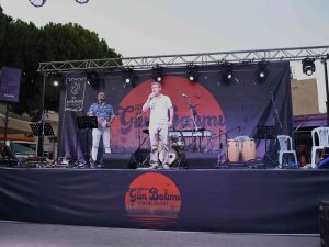 Soğucak ’Günbatımı Şenliği’ İ̇le Çoştu